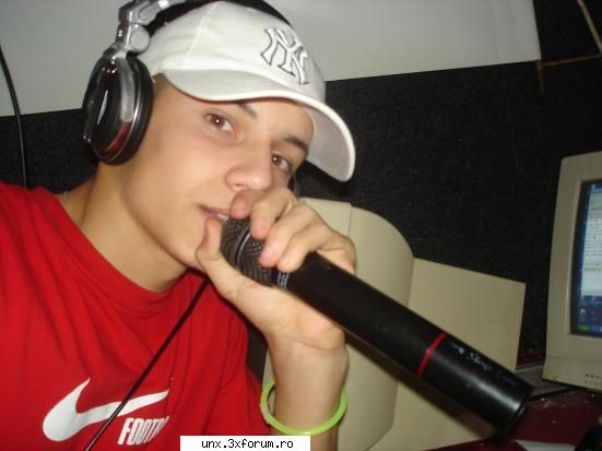 ..:: o groaza de albume ....

lil wayne - tha block is hot 
code:    
  


lil wayne - lights out