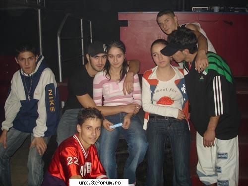 prieteni si iar prieteni poze cu noi