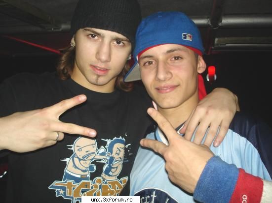 Poze Cu Noi - victor si alex big bounce bucuresti - Poze