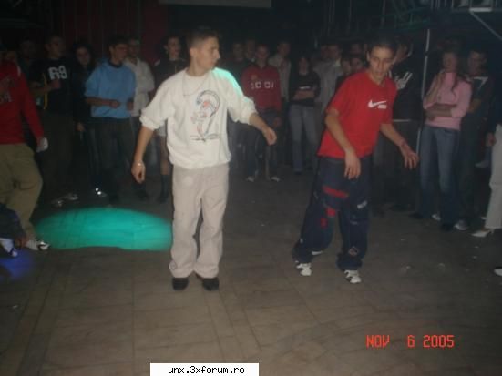 Poze Cu Noi - vlad si victor in sincron de street dance - Poze